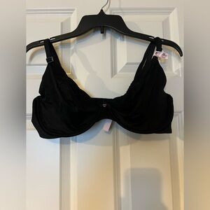 NWT Victoria’s Secret Body by Victoria unlined demi bra. Size 38DD.